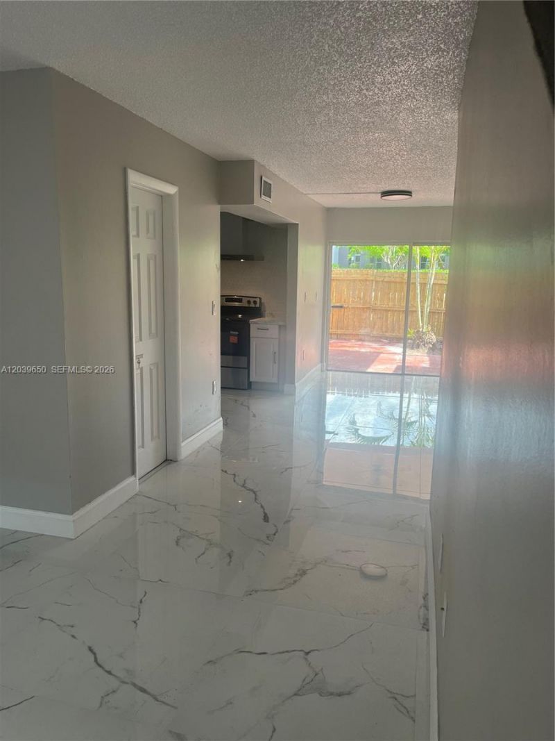 5909 SW 36th Ct , Unit 14, Davie, FL 33314 Photo
