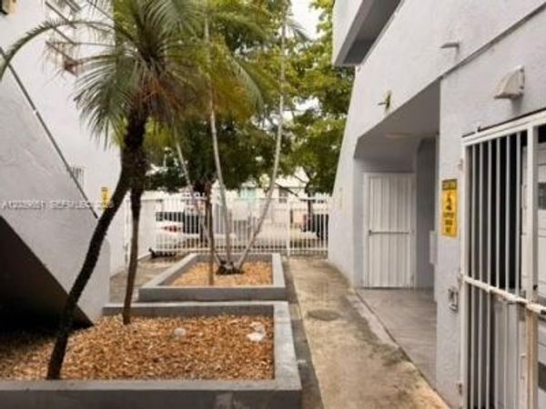 2400 NW 22nd Ct , Unit 3, Miami, FL 33142