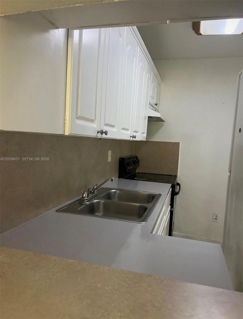 2400 NW 22nd Ct, Unit 3, Miami, FL 33142 Photo