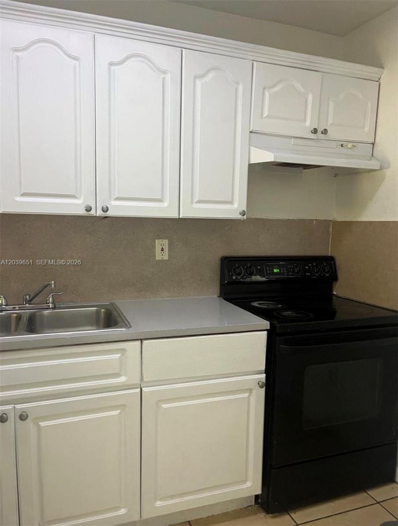 2400 NW 22nd Ct, Unit 3, Miami, FL 33142 Photo