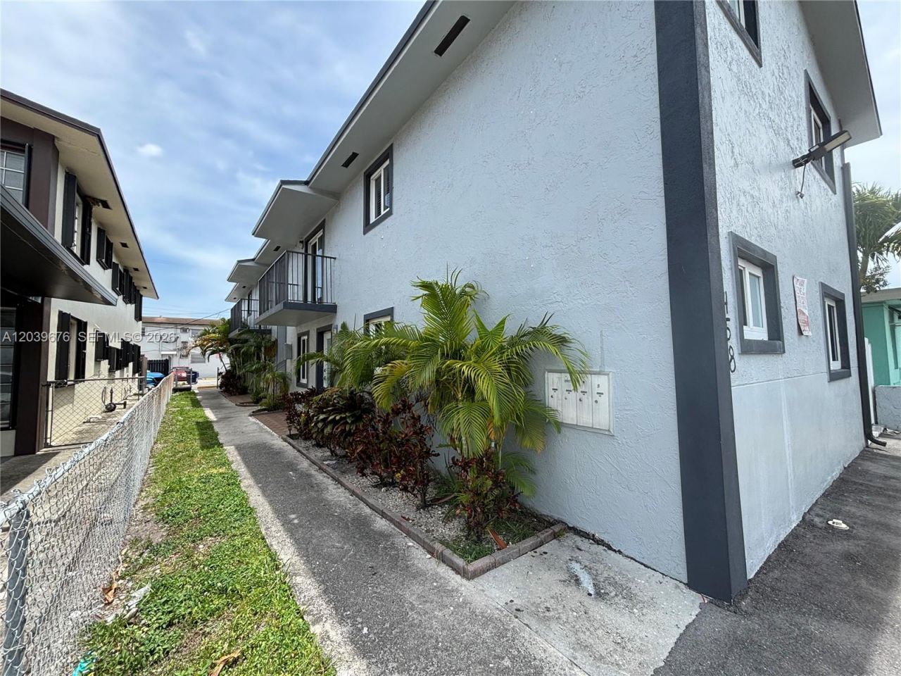 458 E 31st St, Unit 3, Hialeah, FL 33013 Photo