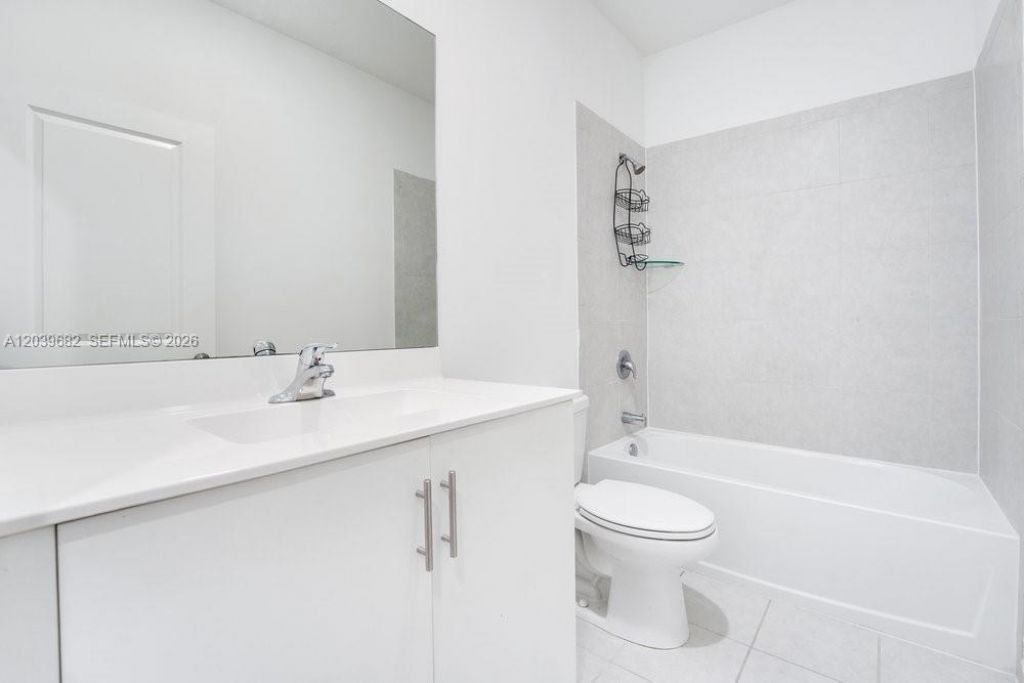 2615 SE 11th St, Unit 2615, Homestead, FL 33035 Photo