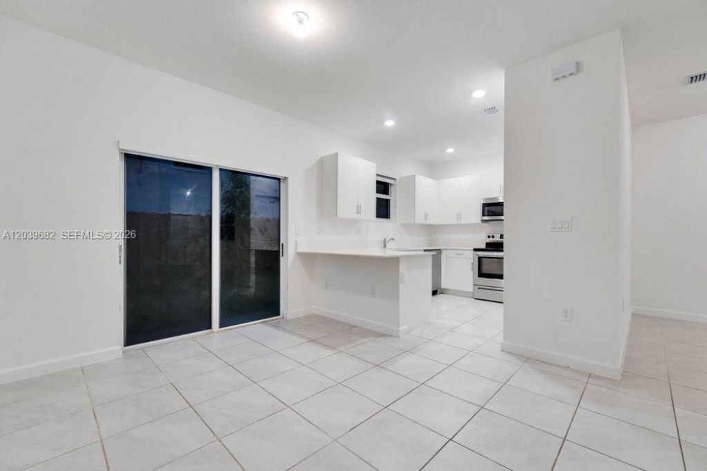 2615 SE 11th St, Unit 2615, Homestead, FL 33035 Photo
