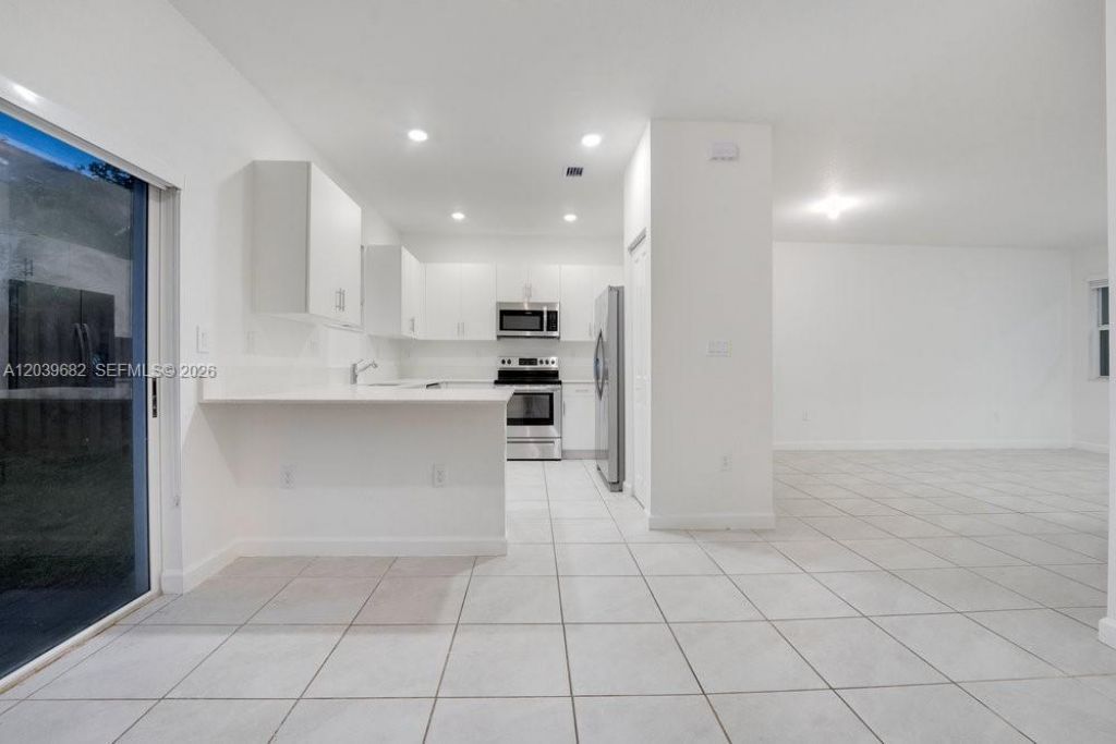 2615 SE 11th St, Unit 2615, Homestead, FL 33035 Photo