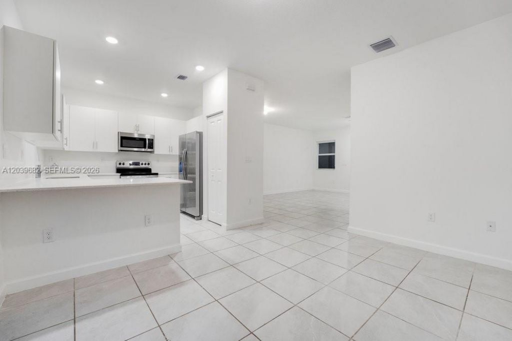 2615 SE 11th St, Unit 2615, Homestead, FL 33035 Photo