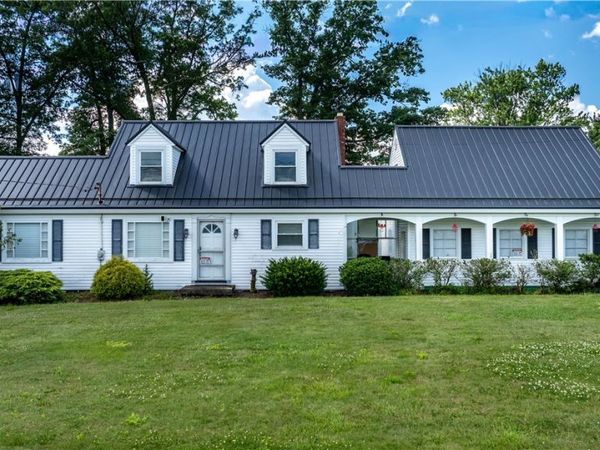 1912 Harlansburg Rd , New Castle, PA 16101