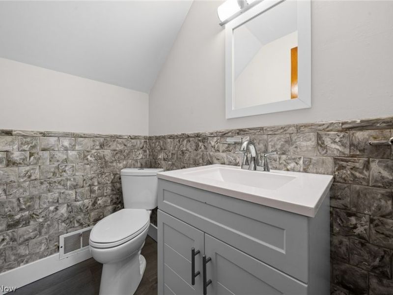 4757 Summer Lane, Brooklyn, OH 44144 Photo 13