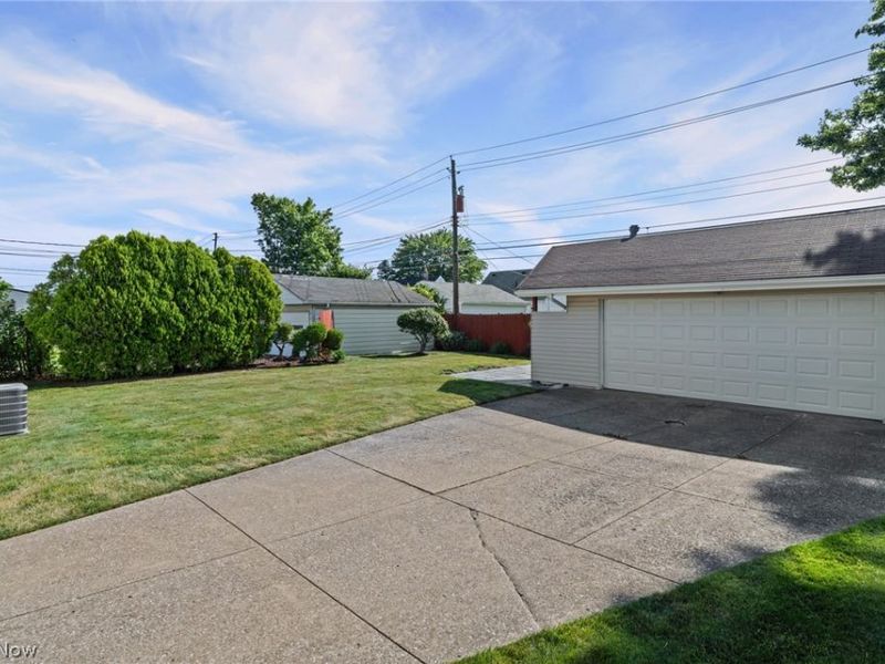 4757 Summer Lane, Brooklyn, OH 44144 Photo 19