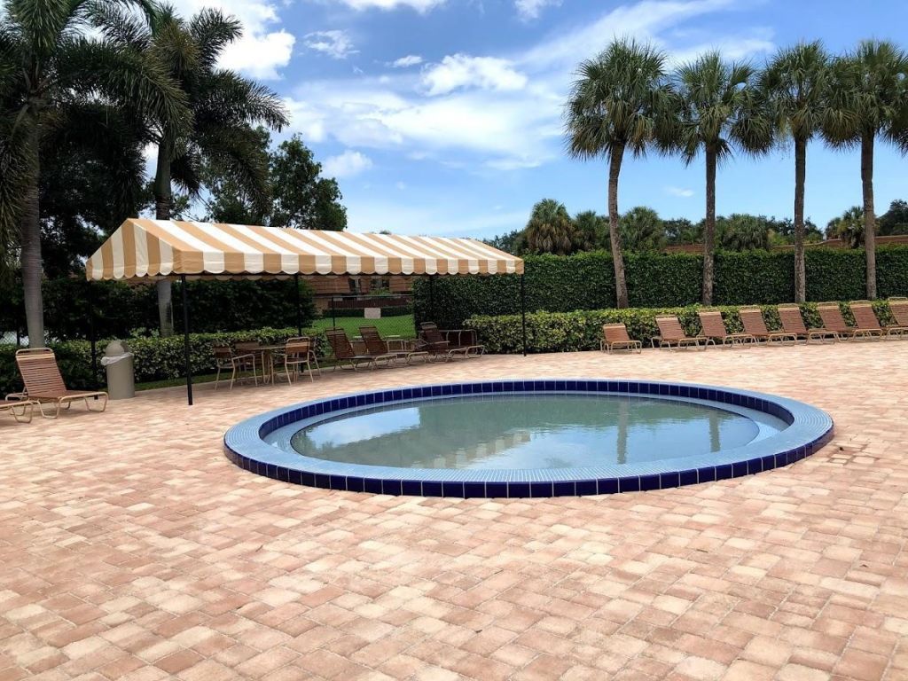 910 9th Way, West Palm Beach, FL 33407 Photo