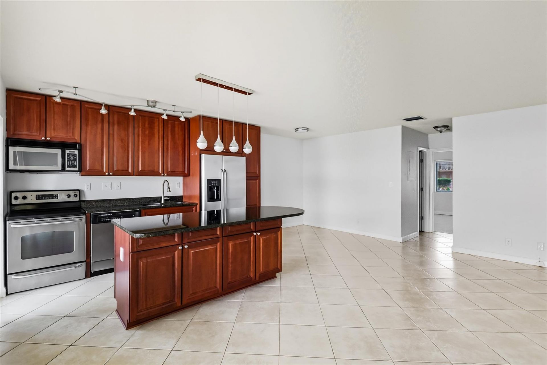 2881 NE 32nd Street, Unit 119, Fort Lauderdale, FL 33306 Photo