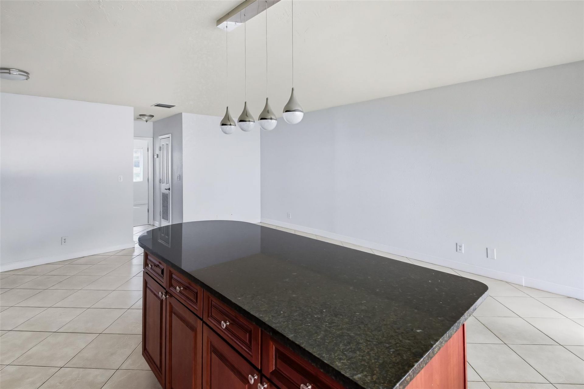 2881 NE 32nd Street, Unit 119, Fort Lauderdale, FL 33306 Photo