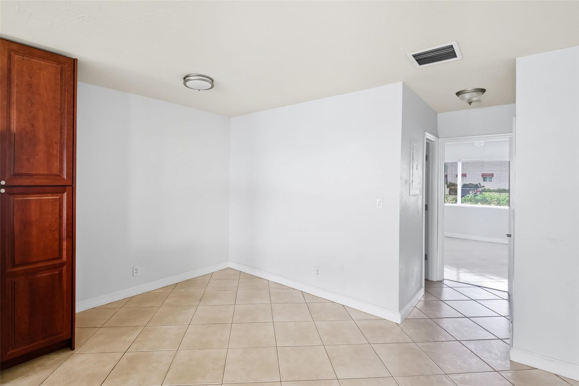 2881 NE 32nd Street, Unit 119, Fort Lauderdale, FL 33306 Photo