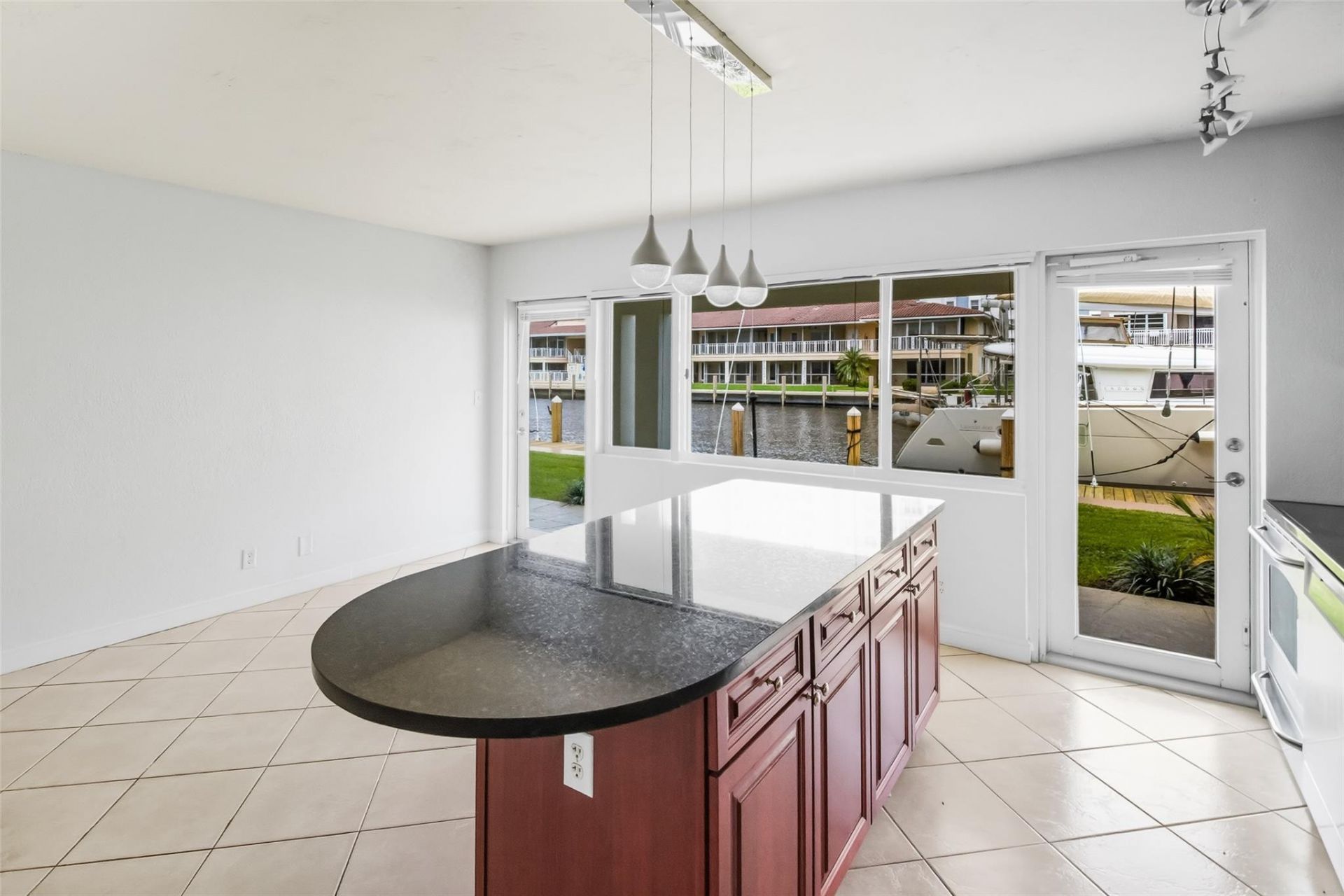 2881 NE 32nd Street, Unit 119, Fort Lauderdale, FL 33306 Photo