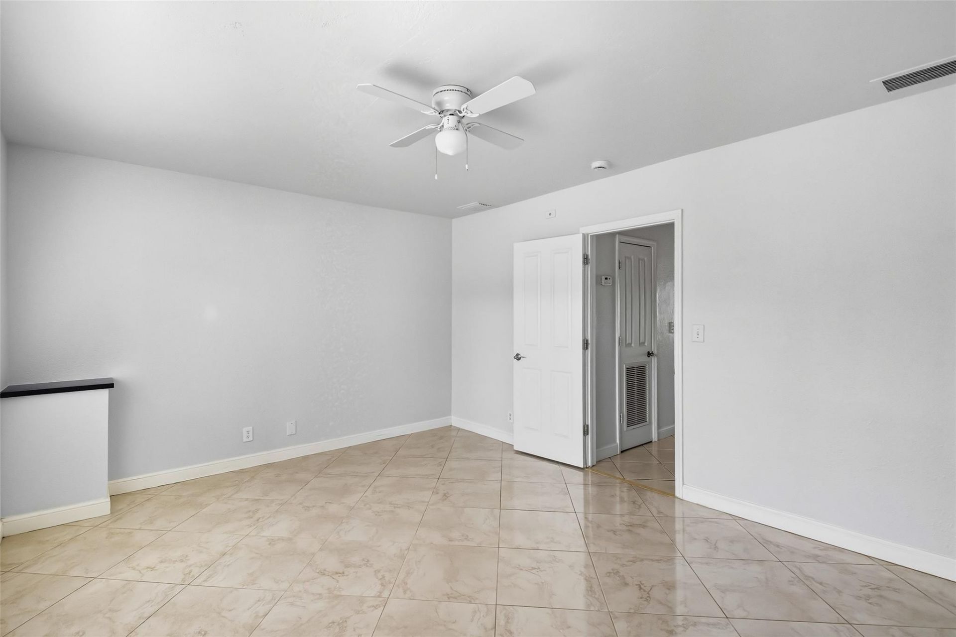 2881 NE 32nd Street, Unit 119, Fort Lauderdale, FL 33306 Photo