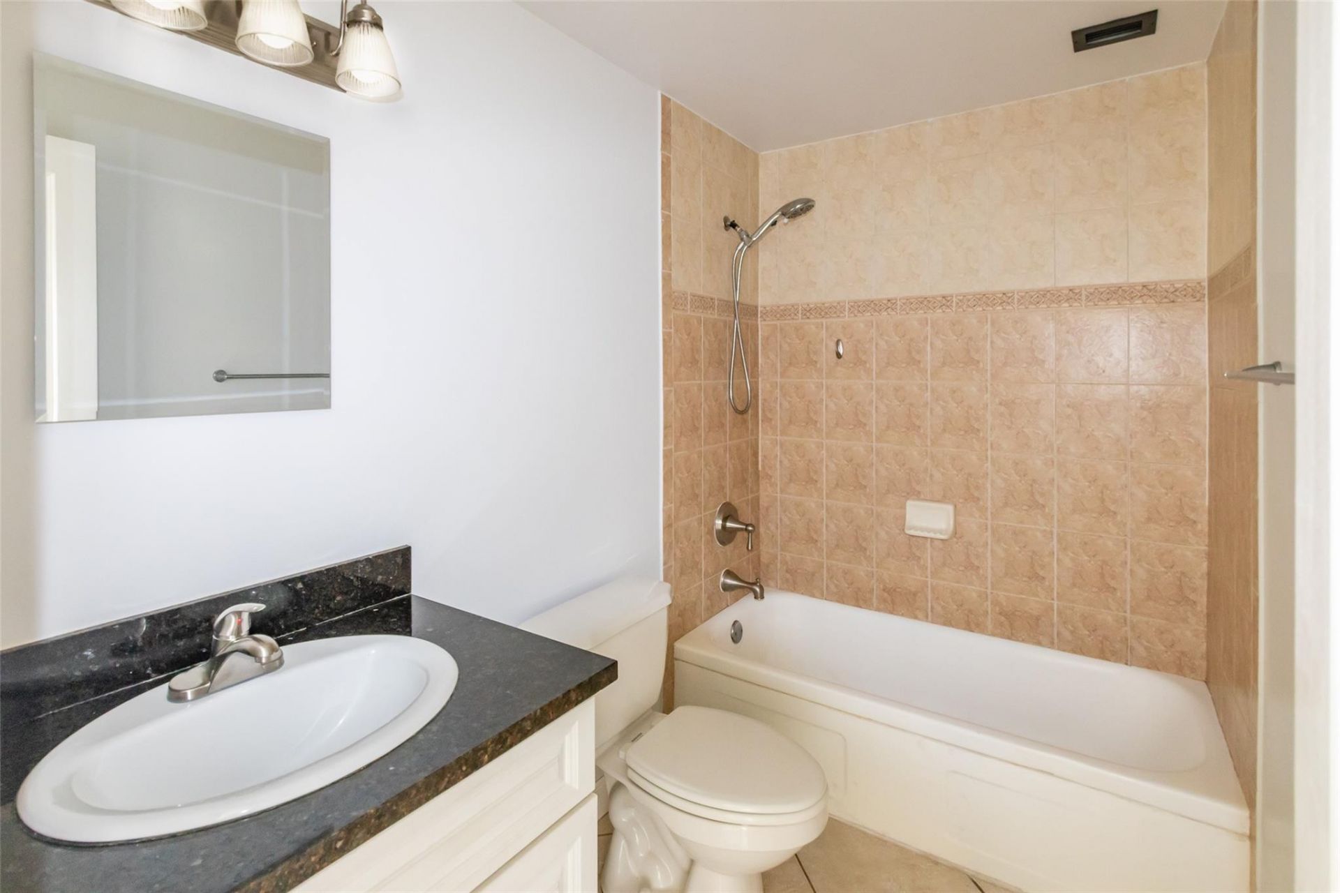 2881 NE 32nd Street, Unit 119, Fort Lauderdale, FL 33306 Photo