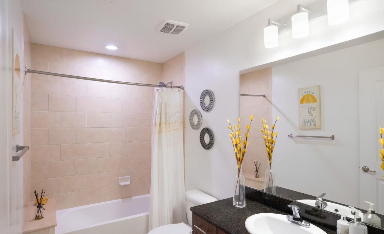 1517 Cameron Samuel Lane, West Palm Beach, FL 33401 Photo