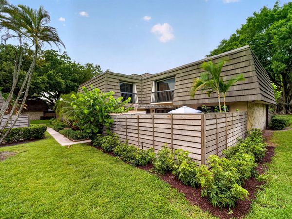 1519 15th Terrace, Palm Beach Gardens, FL 33418