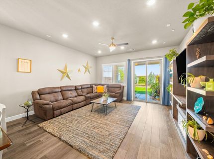 5628 Whisper Wind Way, Roseville, CA 95747 Photo