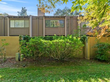 709 Woodside Ln E #2, Unit 2, Sacramento, CA 95825 Photo
