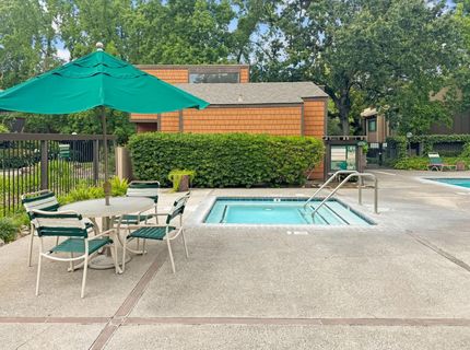 709 Woodside Ln E #2, Unit 2, Sacramento, CA 95825 Photo