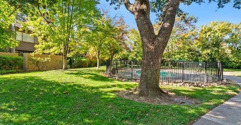 709 Woodside Ln E #2, Unit 2, Sacramento, CA 95825 Photo
