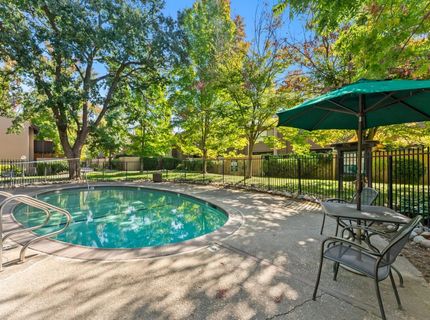 709 Woodside Ln E #2, Unit 2, Sacramento, CA 95825 Photo