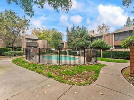 709 Woodside Ln E #2, Unit 2, Sacramento, CA 95825 Photo