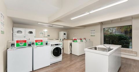 709 Woodside Ln E #2, Unit 2, Sacramento, CA 95825 Photo