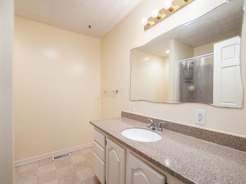 3773 Dixon Road SW, Pataskala, OH 43062 Photo 44
