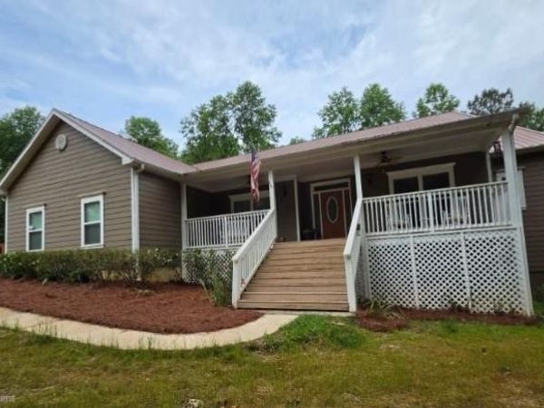 303 Salem Drive , Dawsonville, GA 30534