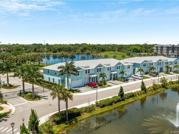 325 SE Halifax Lane , Stuart, FL 34994