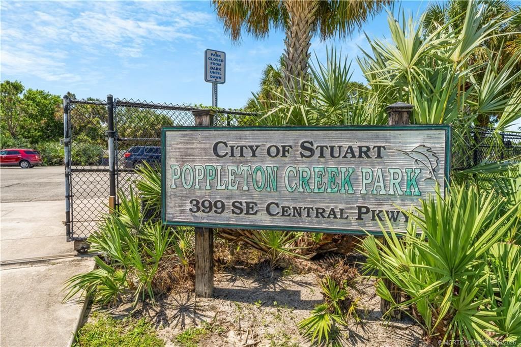 325 SE Halifax Lane , Stuart, FL 34994 Photo