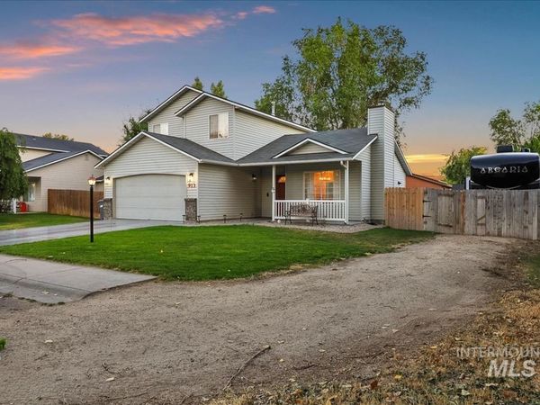 913 S Lily Court, Nampa, ID 83686
