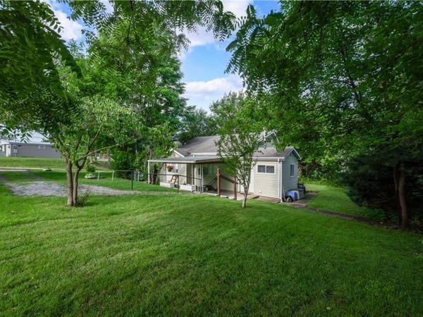 411 Harmony Rd , Baden, PA 15005