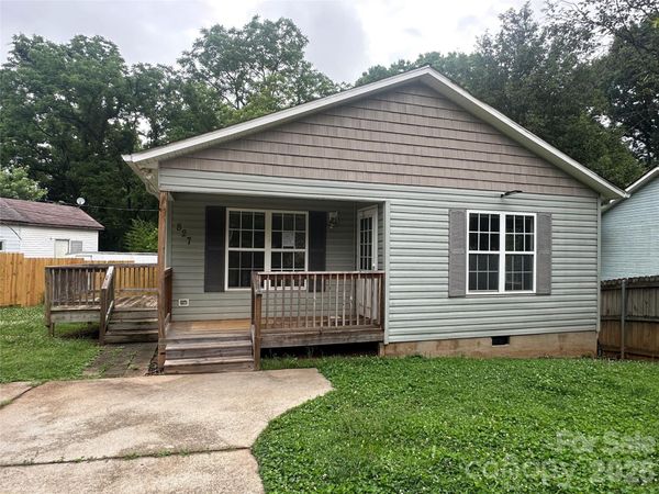 827 E 9th Street , Newton, NC 28658