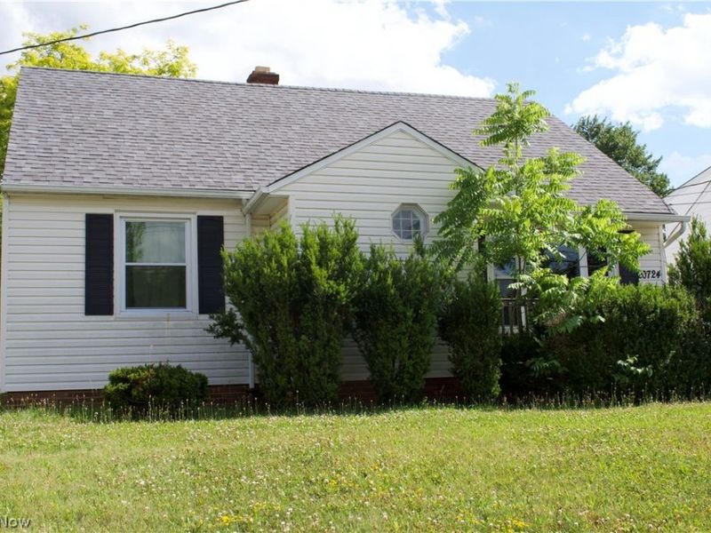 20724 Applegate Road , Maple Heights, OH 44137 Photo 1
