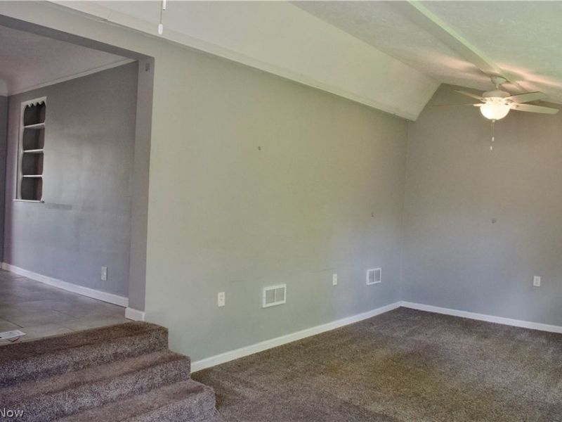 20724 Applegate Road , Maple Heights, OH 44137 Photo 11