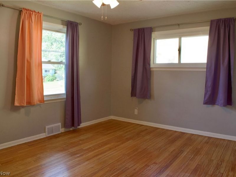 20724 Applegate Road , Maple Heights, OH 44137 Photo 14