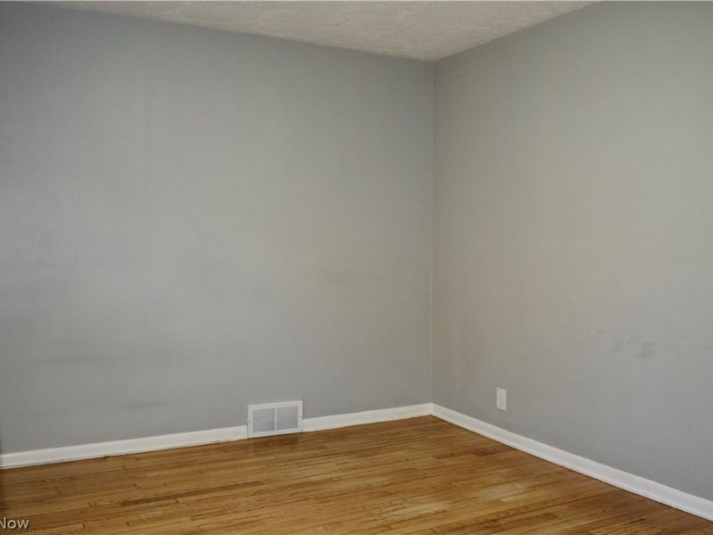 20724 Applegate Road , Maple Heights, OH 44137 Photo 16