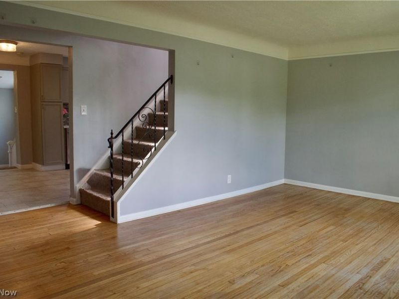 20724 Applegate Road , Maple Heights, OH 44137 Photo 2