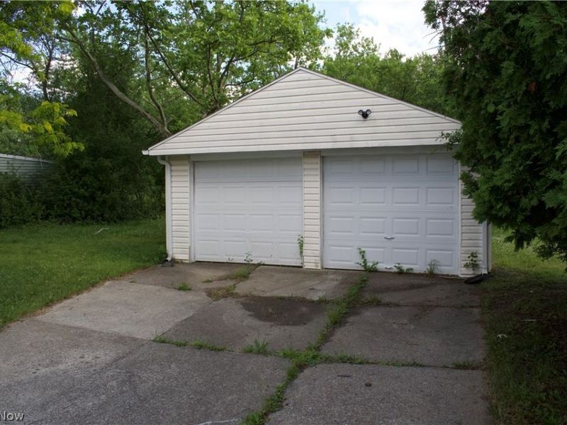 20724 Applegate Road , Maple Heights, OH 44137 Photo 25