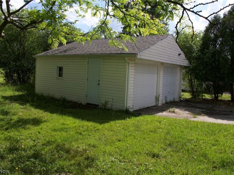 20724 Applegate Road , Maple Heights, OH 44137 Photo 26