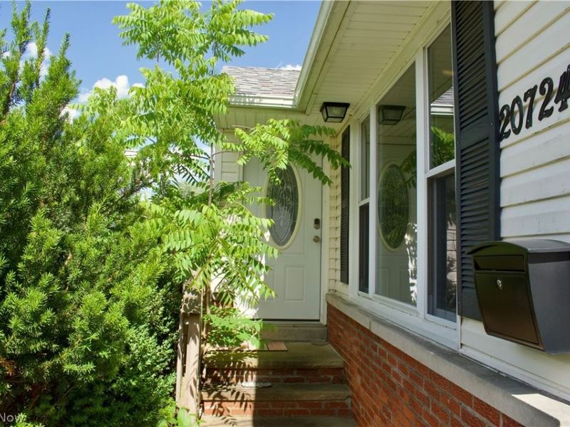 20724 Applegate Road , Maple Heights, OH 44137 Photo 29