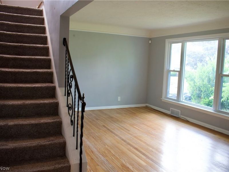 20724 Applegate Road , Maple Heights, OH 44137 Photo 5