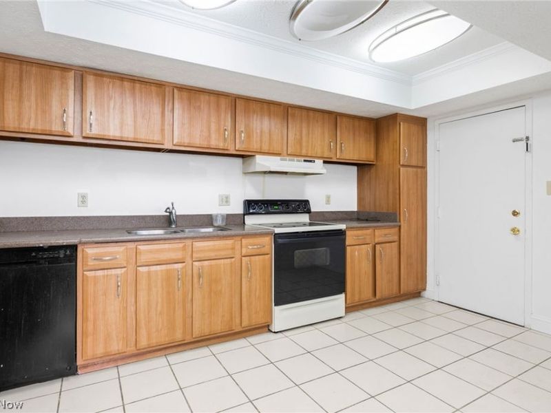 11856 Harbour Light Drive , North Royalton, OH 44133 Photo 10