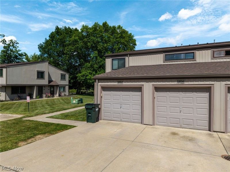 11856 Harbour Light Drive , North Royalton, OH 44133 Photo 3