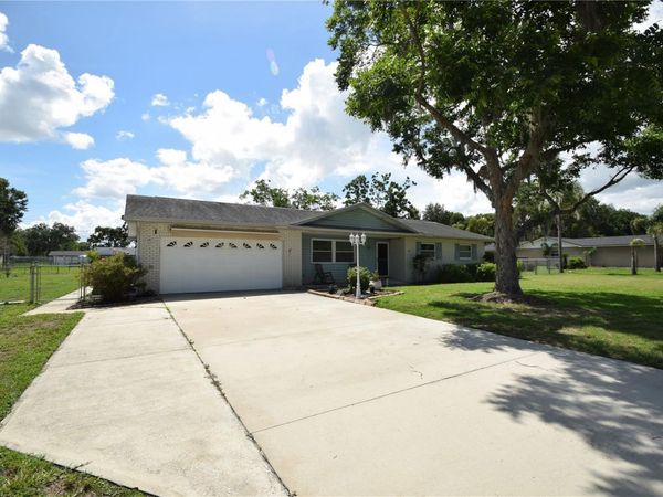 6739 FARRIS DRIVE , LAKELAND, FL 33811