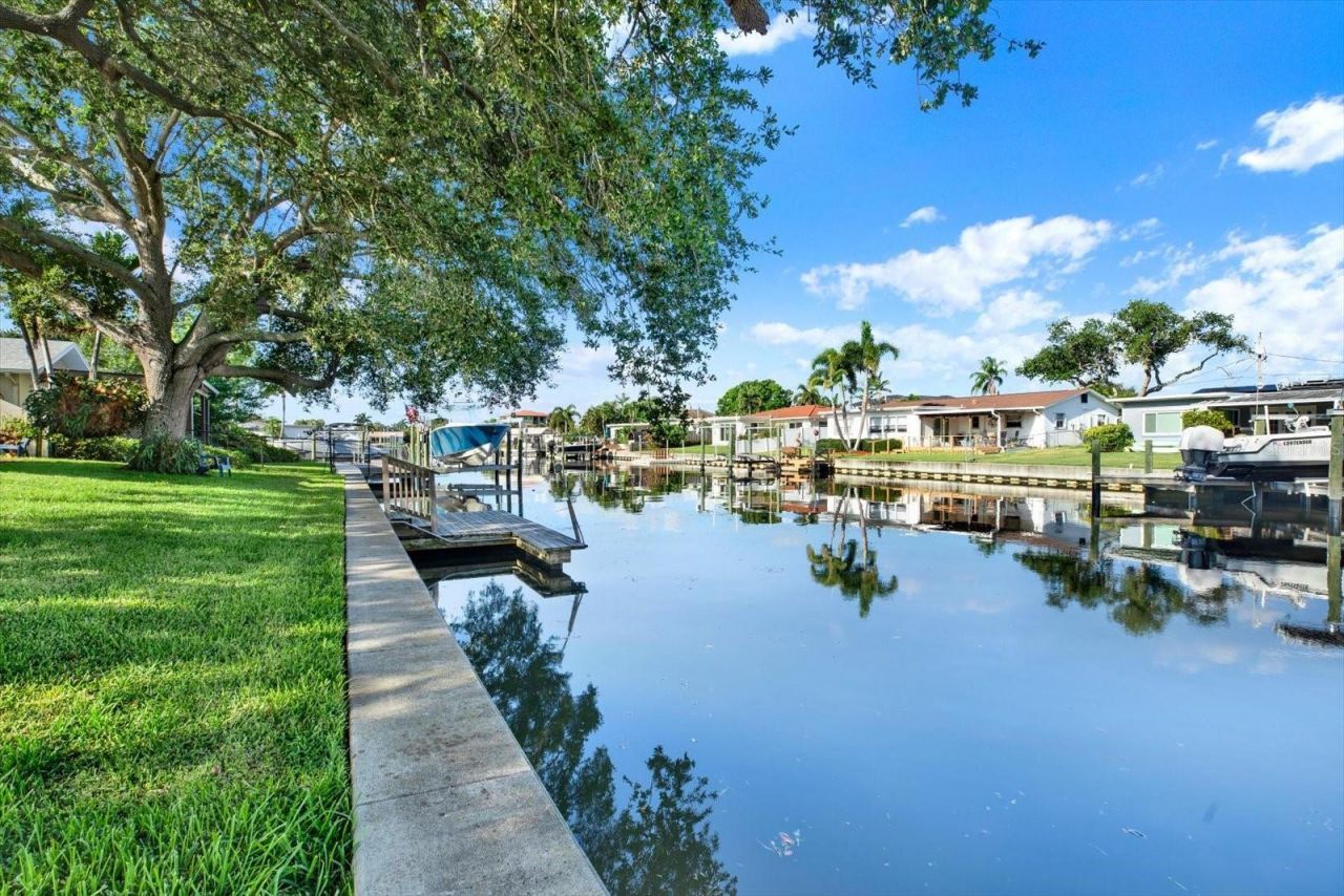 4496 13th Lane Ne, Saint Petersburg, FL 33703 Photo