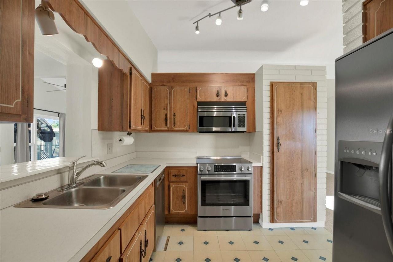 4496 13th Lane Ne, Saint Petersburg, FL 33703 Photo