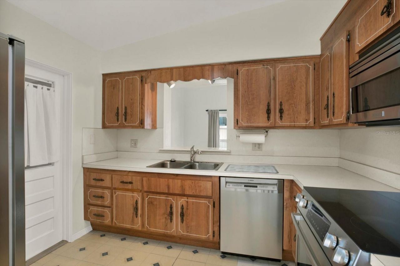 4496 13th Lane Ne, Saint Petersburg, FL 33703 Photo